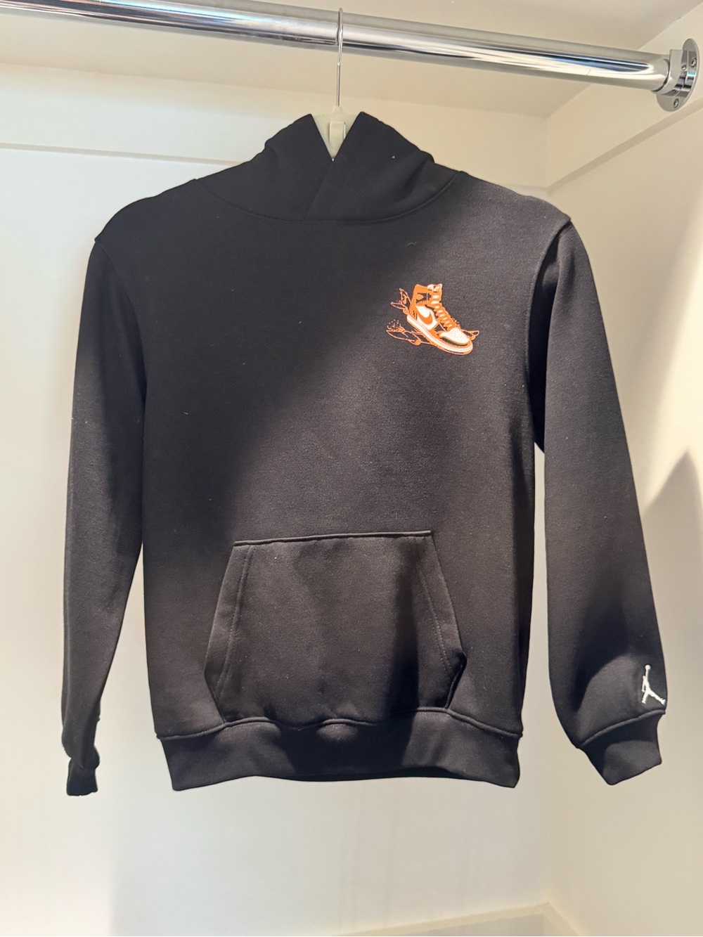 Jordan/Nike Kids' "Air Has Landed" Graphic Hoodie – Medium